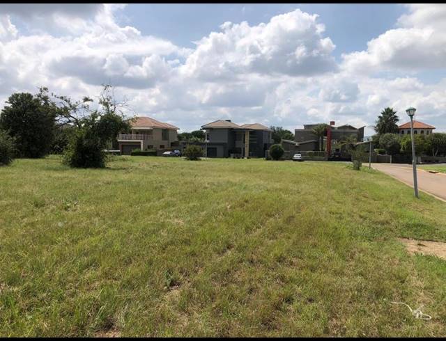LAND FOR SALE IN SILVERWOODS COUNTRY ESTATE